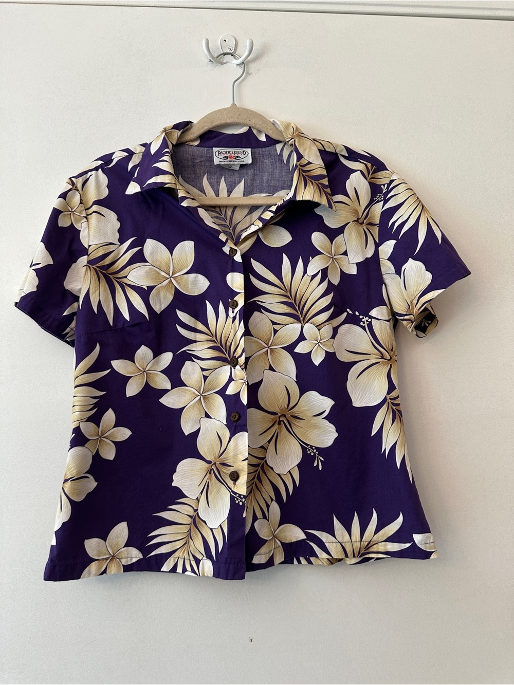 Vtg Classic Purple Floral Button-Down Camp Shirt